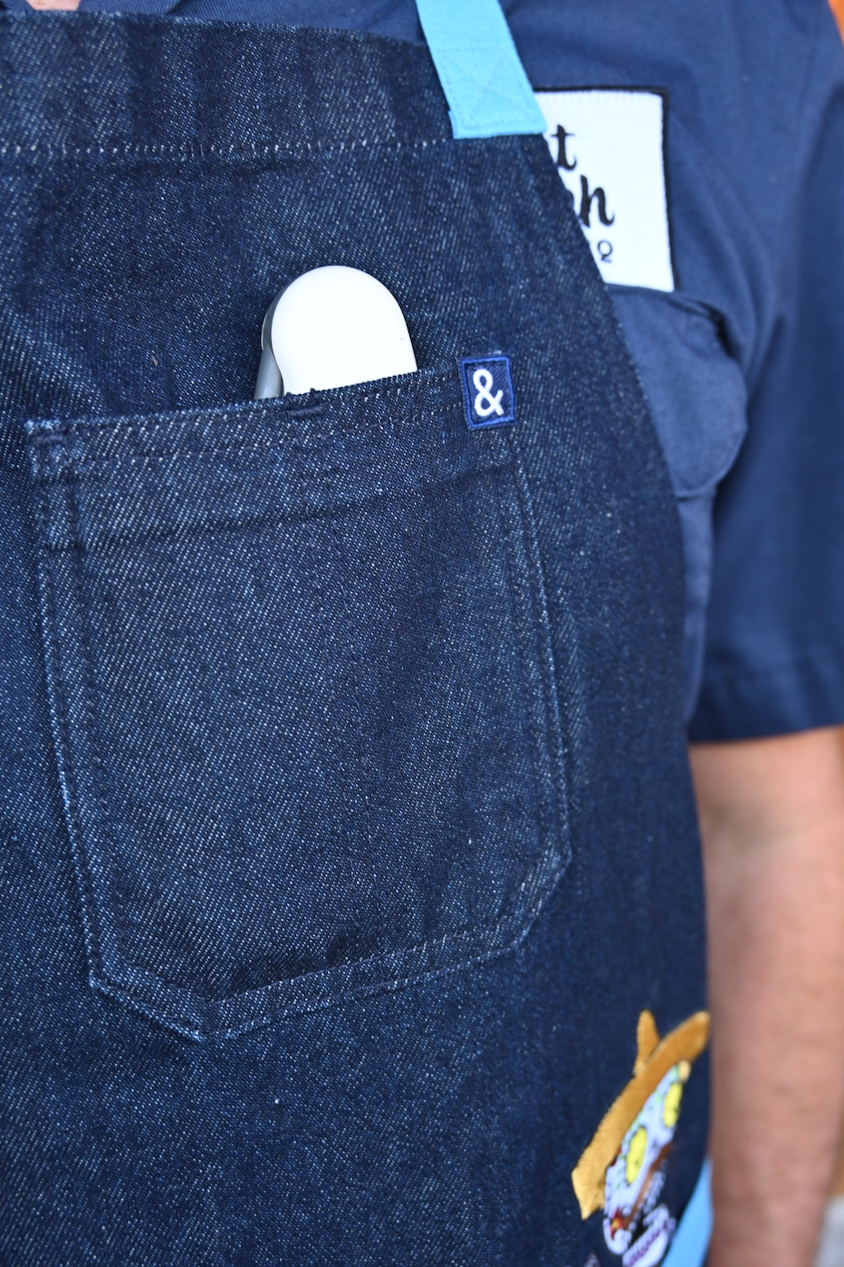 hedley-and-bennett-meat-church-apron-navy-c8 Screenshot_2024-07-03_at_2.52.10_PM.png